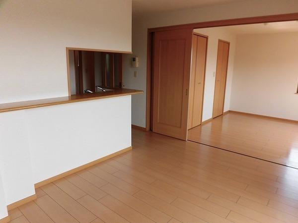 稲城市百村のマンション