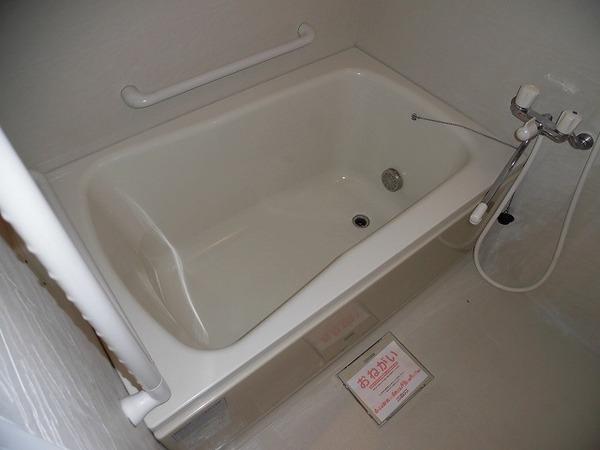 稲城市百村のマンション