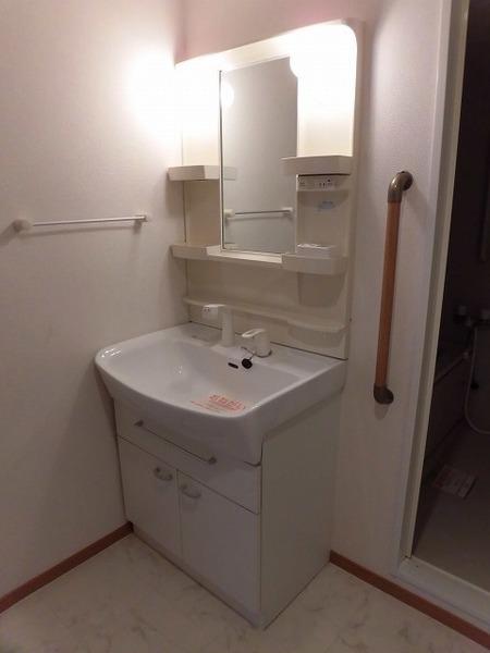 稲城市百村のマンション