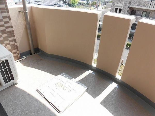 稲城市百村のマンション