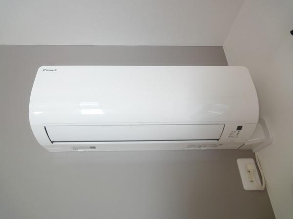 稲城市百村のアパート