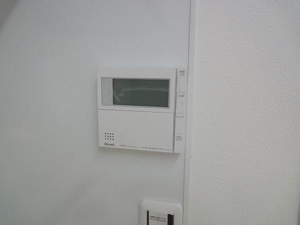 稲城市百村のアパート