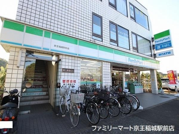 稲城市百村のアパート(ファミリーマート京王稲城駅前店)