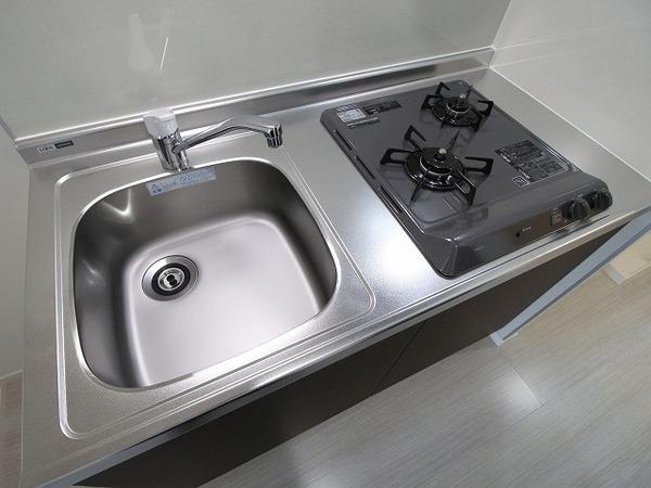稲城市東長沼のアパート