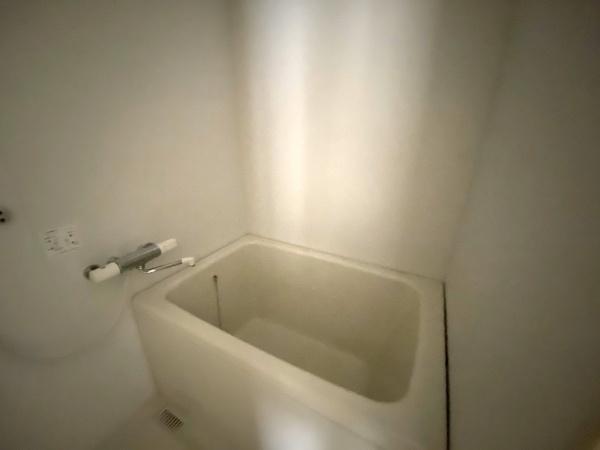 稲城市大丸のアパート