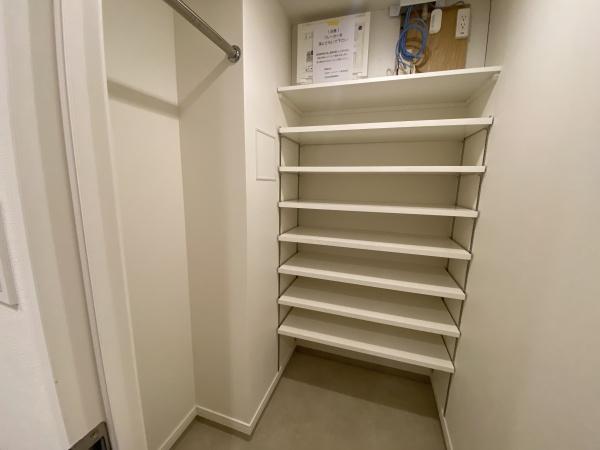 稲城市百村のマンション
