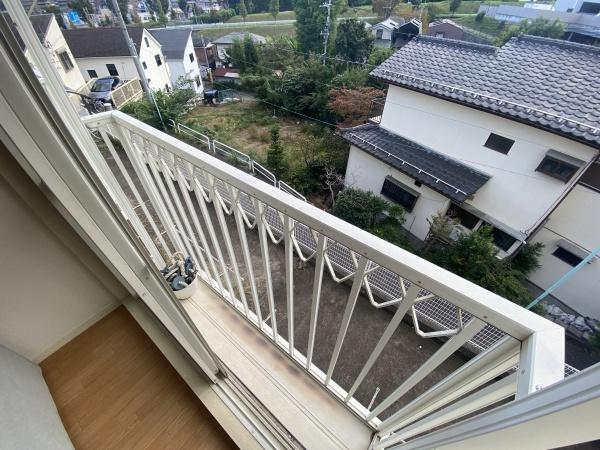 稲城市百村のアパート