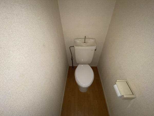 稲城市百村のアパート