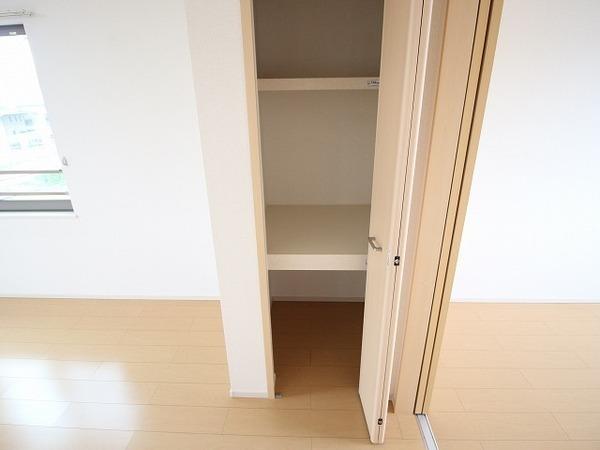 稲城市大丸のアパート