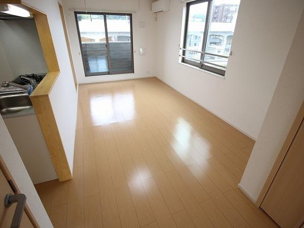 稲城市大丸のアパート