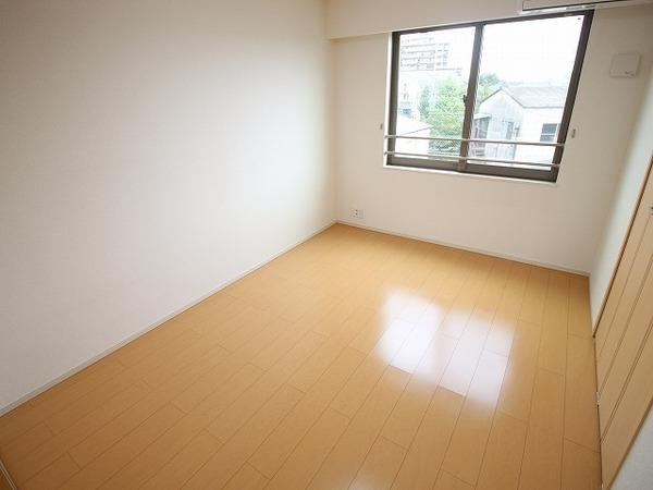 稲城市大丸のアパート