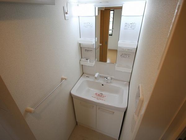 稲城市大丸のアパート