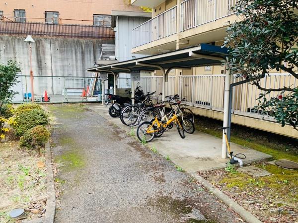 稲城市百村のマンション