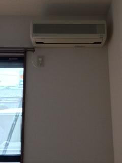 稲城市東長沼のアパート