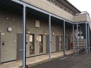稲城市東長沼のアパート