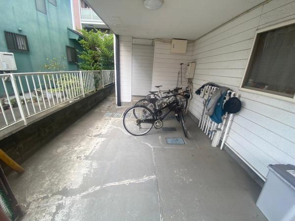 稲城市押立のアパート
