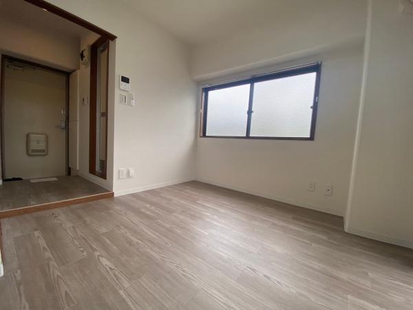 リベラルハイツ