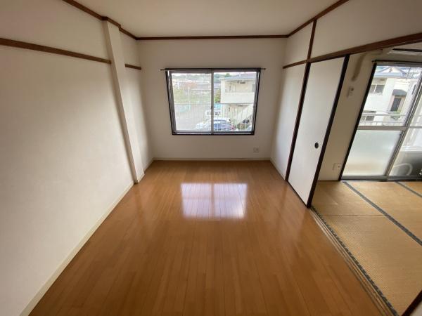 稲城市東長沼のマンション