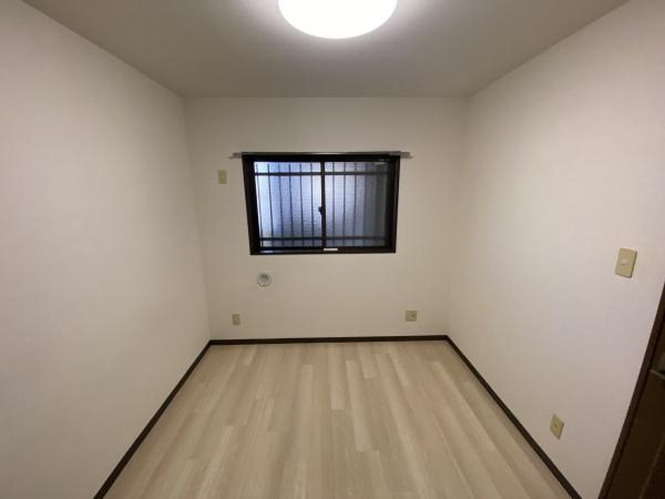 稲城市東長沼のマンション
