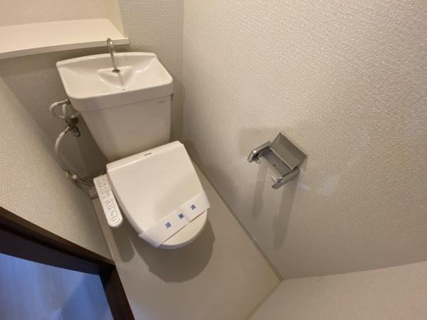 稲城市東長沼のマンション