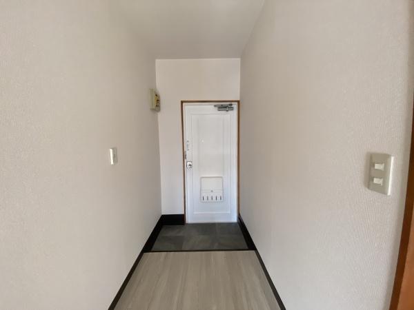 稲城市東長沼のアパート