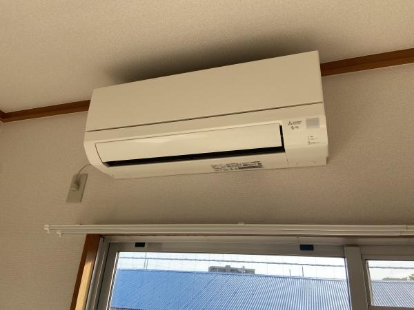 稲城市東長沼のアパート