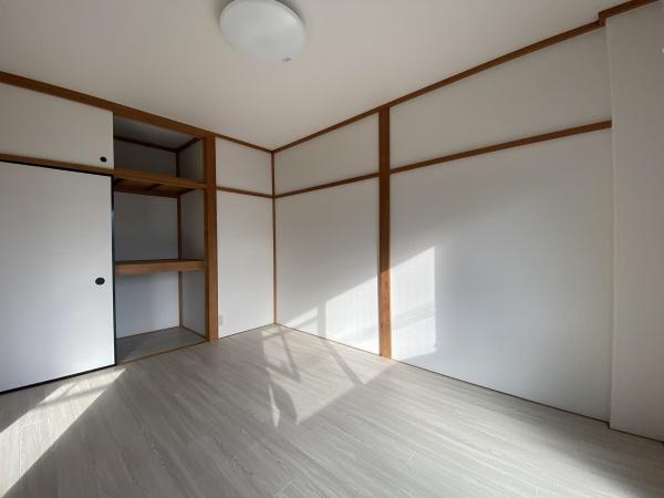 稲城市東長沼のアパート