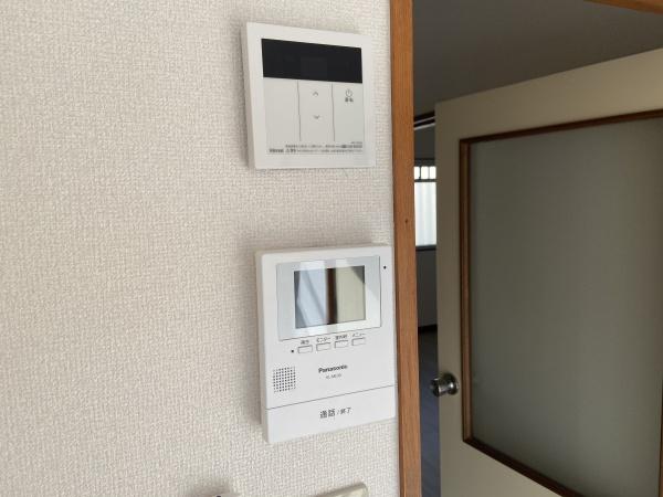 稲城市東長沼のアパート