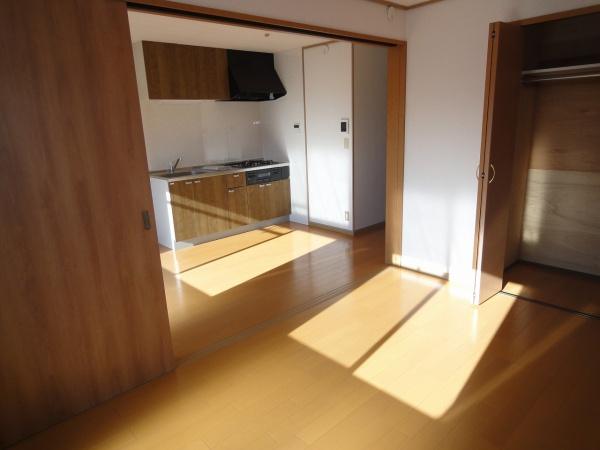 稲城市東長沼のマンション