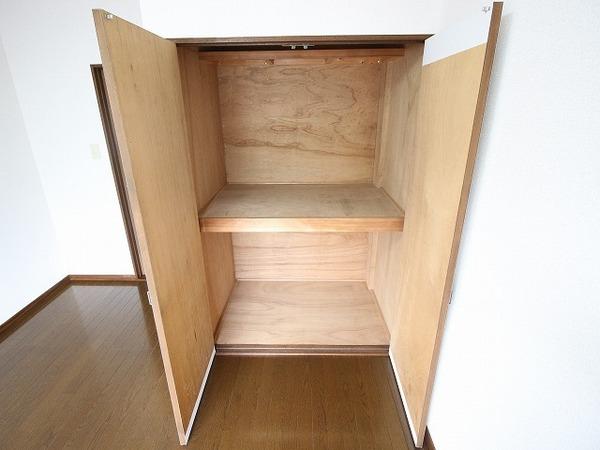 稲城市百村のマンション