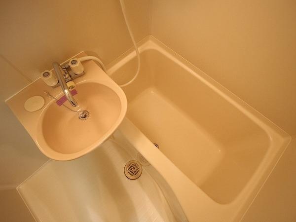 稲城市百村のマンション