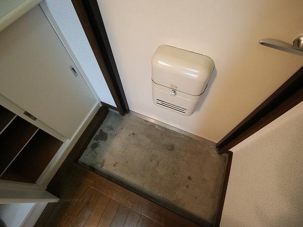 稲城市百村のマンション