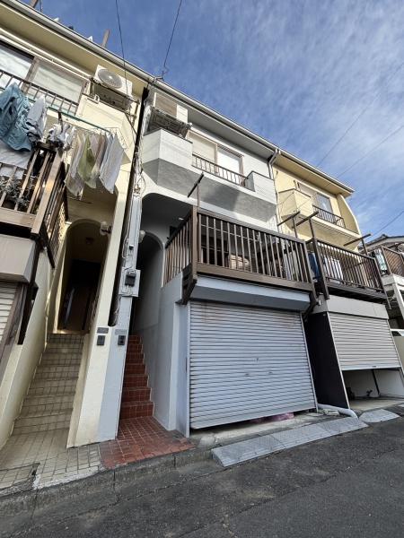 稲城市矢野口の貸家