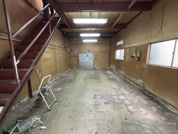 南町倉庫事務所