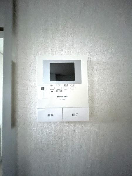 稲城市東長沼のアパート