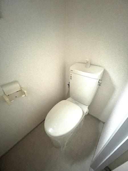 稲城市東長沼のアパート