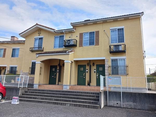 稲城市百村のアパート