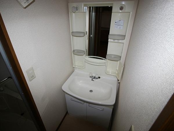 稲城市大丸のマンション
