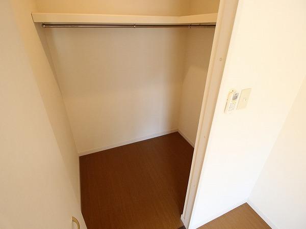 稲城市矢野口のテラスハウス