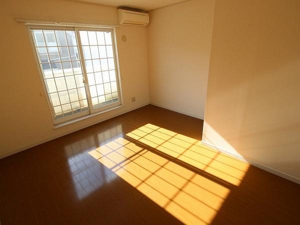 稲城市矢野口のテラスハウス