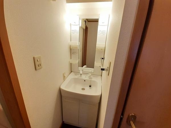稲城市矢野口のアパート
