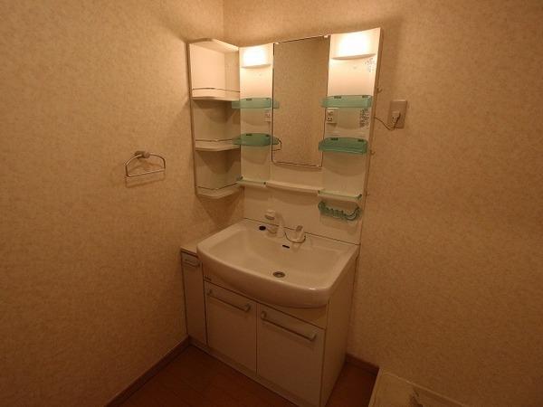 稲城市大丸のマンション