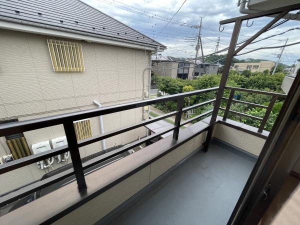 稲城市東長沼のテラスハウス