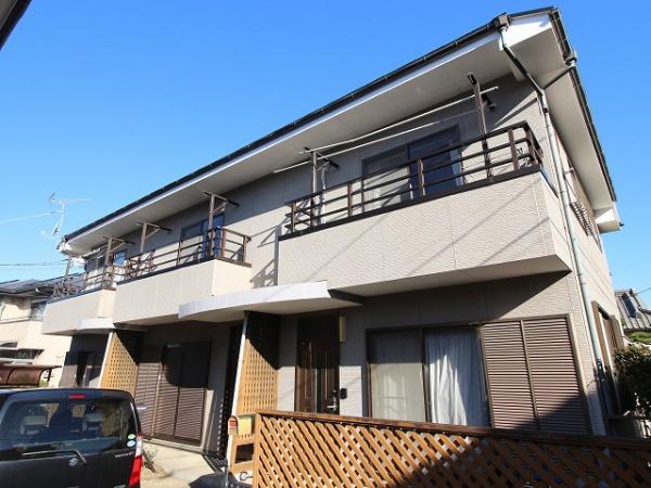 稲城市東長沼のテラスハウス
