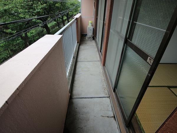 稲城市東長沼のマンション