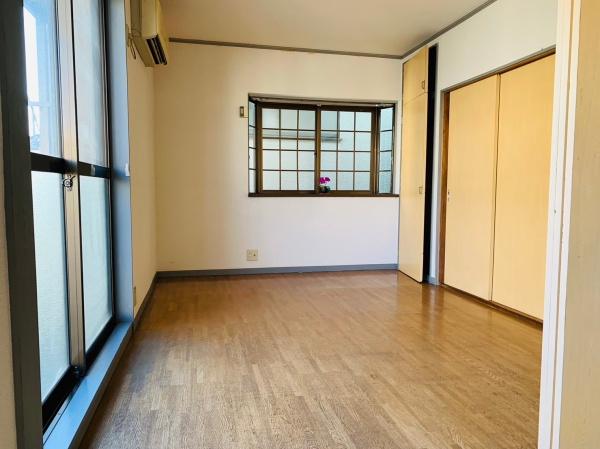稲城市押立のアパート