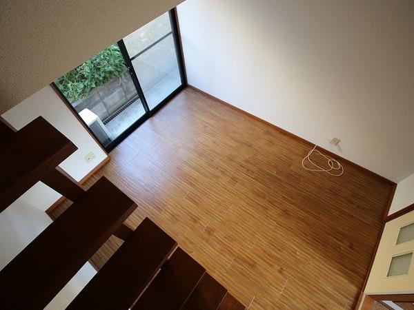 稲城市大丸のアパート