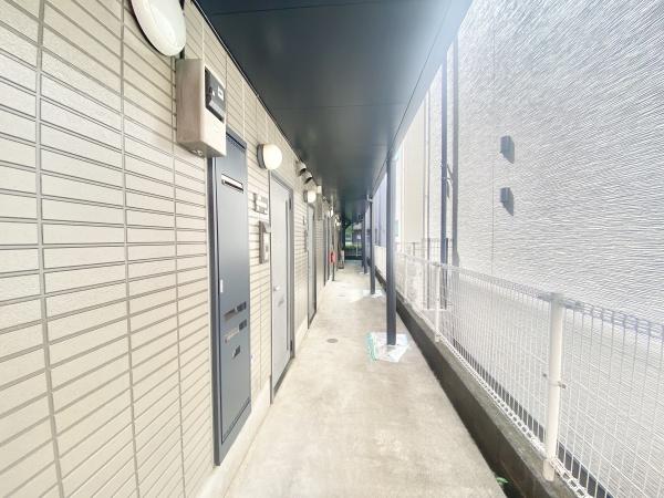 稲城市東長沼のアパート