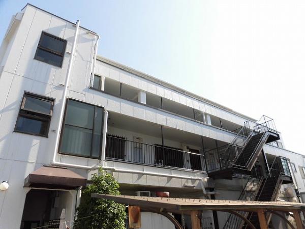 稲城市東長沼のマンション