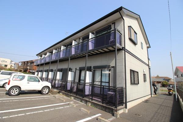 稲城市東長沼のアパート